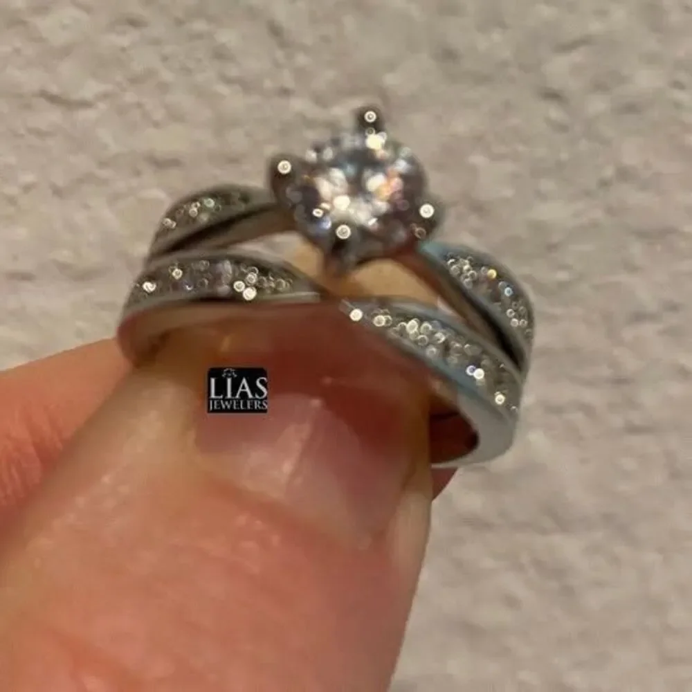 New 18k white gold wedding ring set